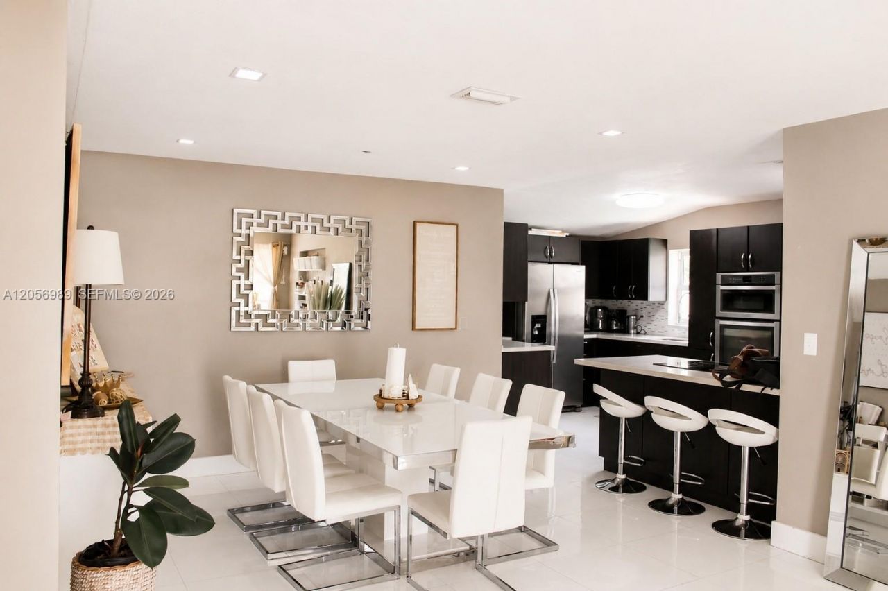 7061 Moseley St, Hollywood, FL 33024 Photo
