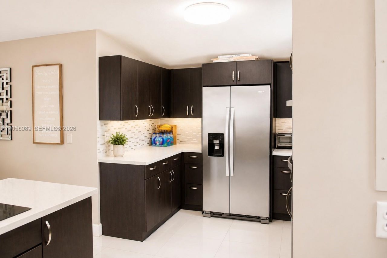 7061 Moseley St, Hollywood, FL 33024 Photo