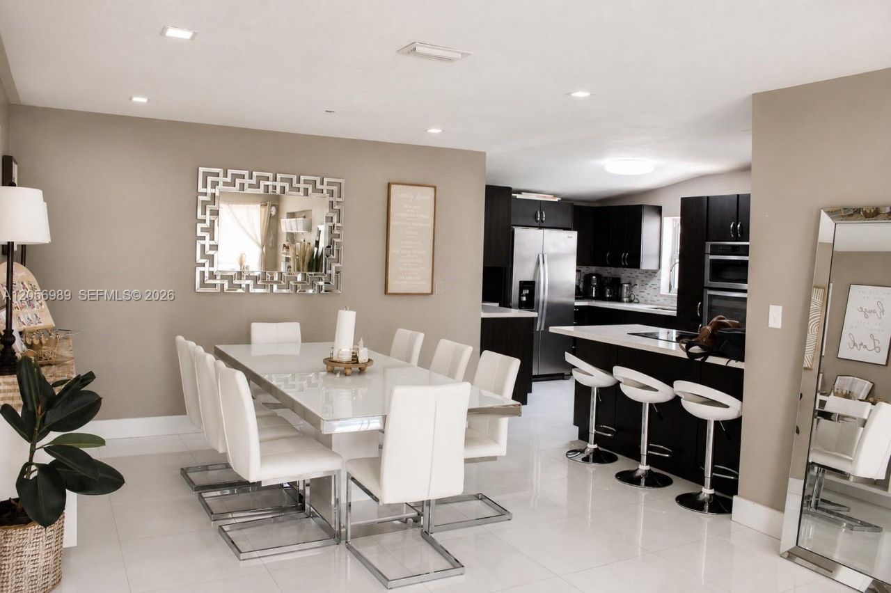 7061 Moseley St, Hollywood, FL 33024 Photo