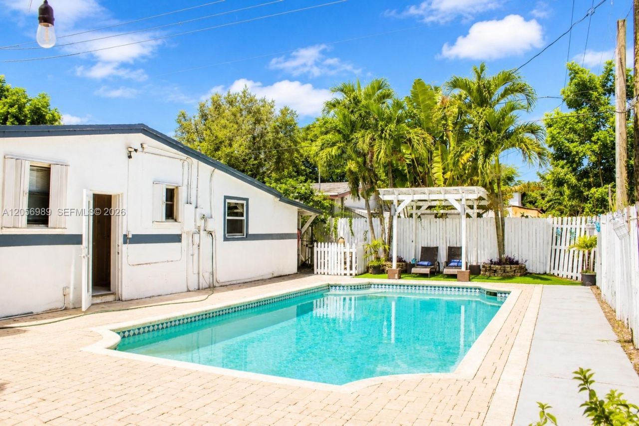 7061 Moseley St, Hollywood, FL 33024 Photo