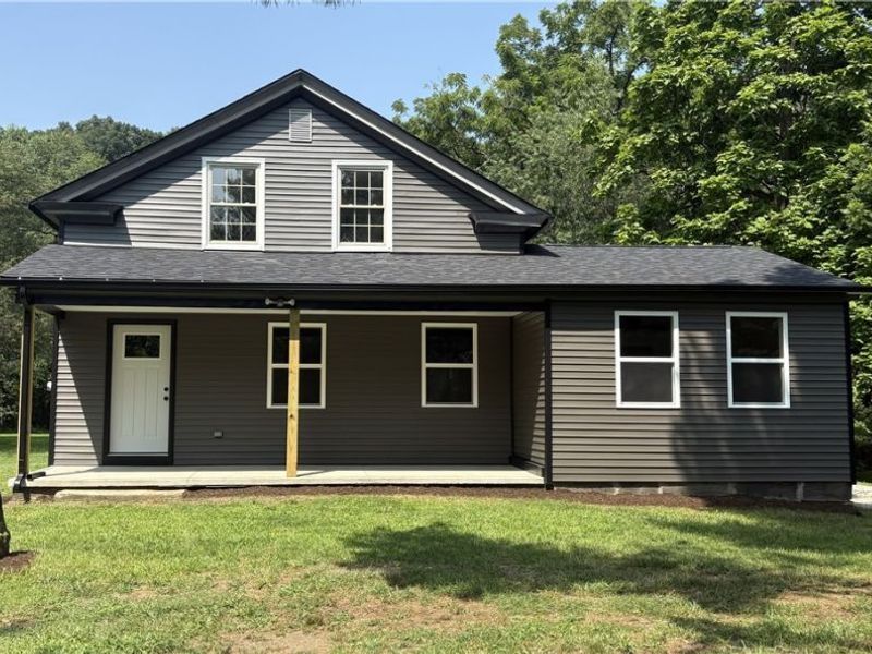 8227 Blade Road NW, Malvern, OH 44644 Photo 1