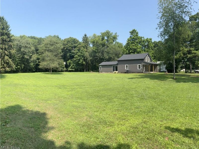 8227 Blade Road NW, Malvern, OH 44644 Photo 5