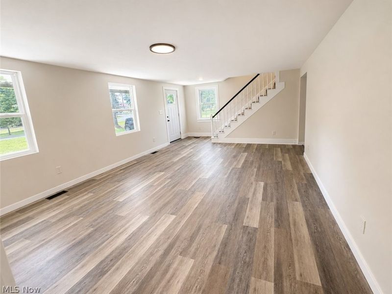 8227 Blade Road NW, Malvern, OH 44644 Photo 8
