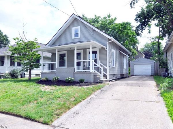 557 Wesleyan Avenue , Barberton, OH 44203