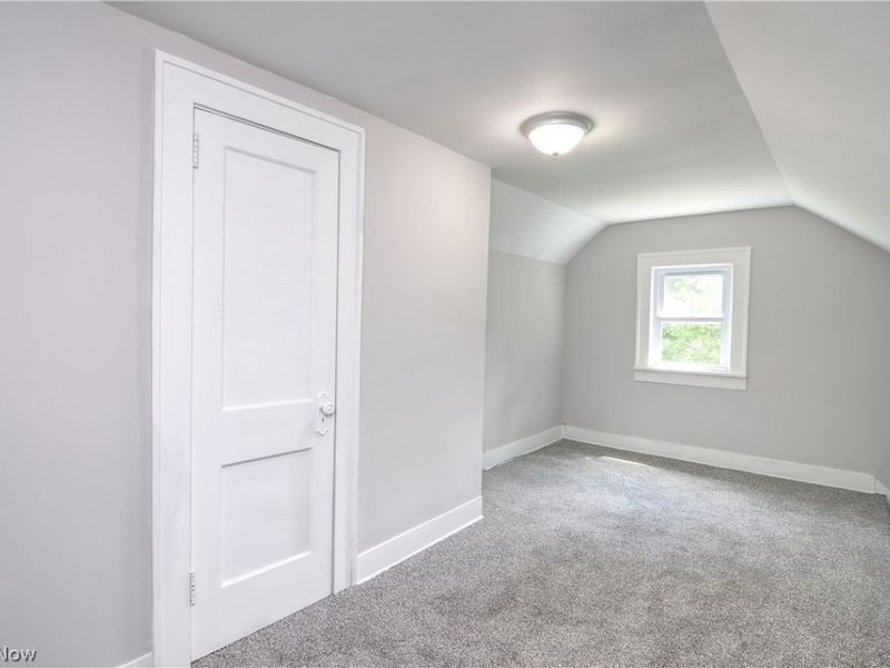 557 Wesleyan Avenue , Barberton, OH 44203 Photo 14