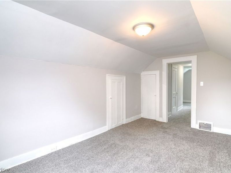 557 Wesleyan Avenue , Barberton, OH 44203 Photo 18