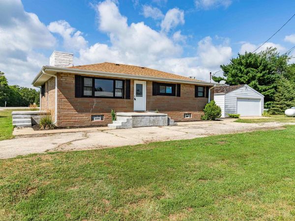 13658 N MANITO Road, Manito, IL 61546