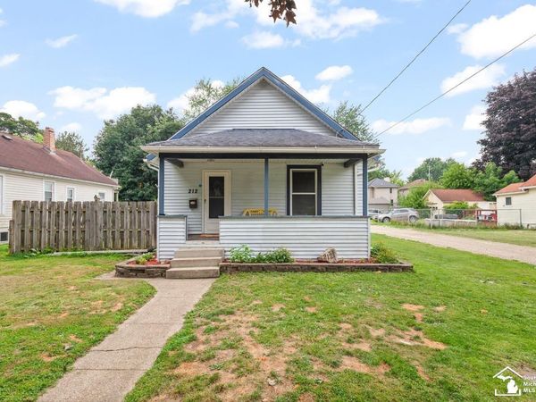 212 N Thompson Street, Jackson, MI 49202