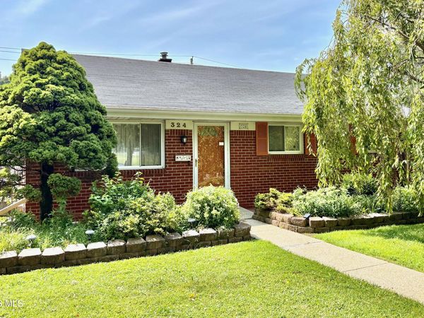 324 Sackett Street, Maumee, OH 43537