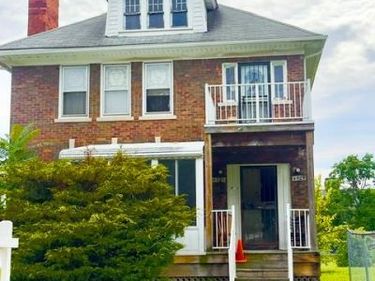 4327 Lakewood Street , Detroit, MI 48215
