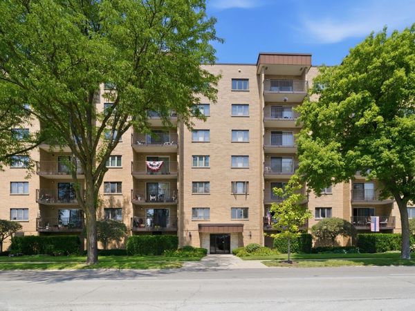 700 Graceland Avenue , Unit 708, Des Plaines, IL 60016