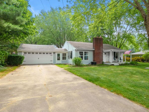 3908 Jennings Drive, Kalamazoo, MI 49048