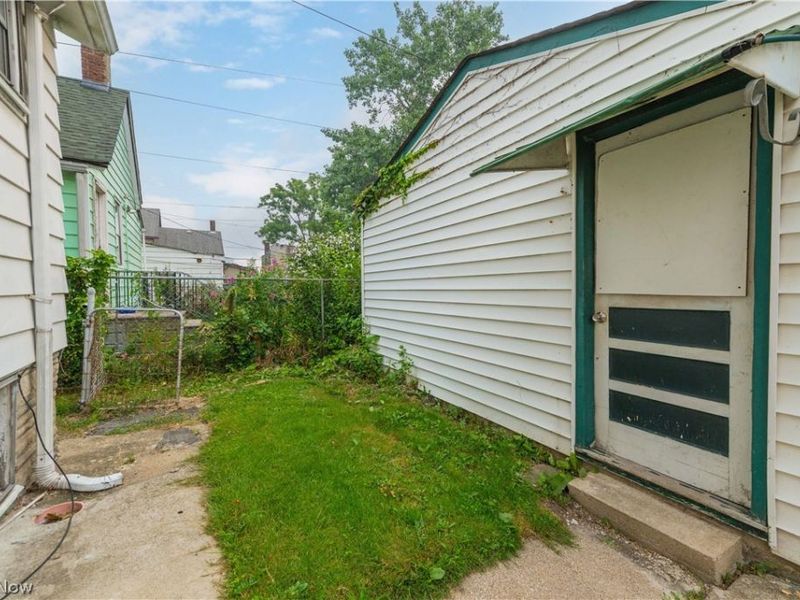 3151 W 105th Street , Cleveland, OH 44111 Photo 32