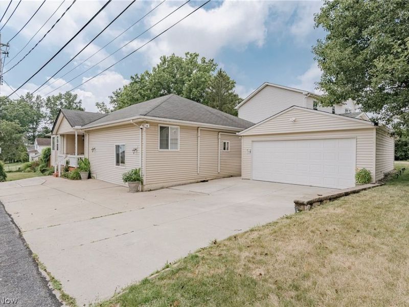 6306 Meadowbrook Road, Garfield Heights, OH 44125 Photo 2