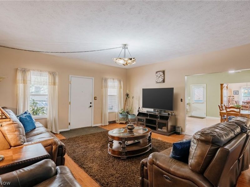 6306 Meadowbrook Road, Garfield Heights, OH 44125 Photo 6