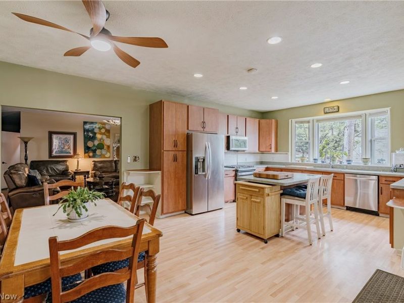 6306 Meadowbrook Road, Garfield Heights, OH 44125 Photo 8