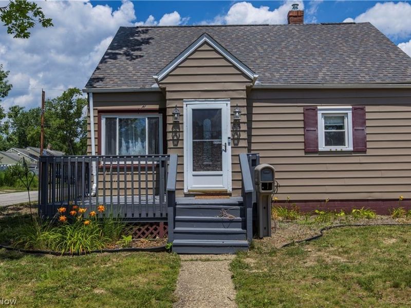 33 Pierce Avenue , Cuyahoga Falls, OH 44221 Photo 1