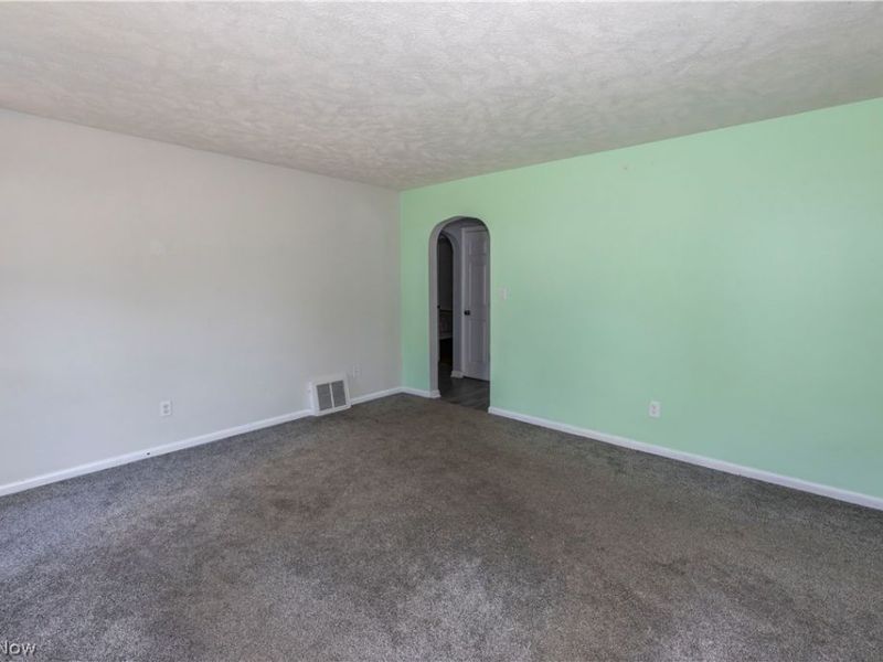 33 Pierce Avenue , Cuyahoga Falls, OH 44221 Photo 10