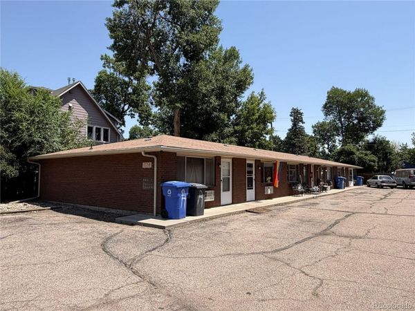 208 S Jefferson Avenue , Loveland, CO 80537