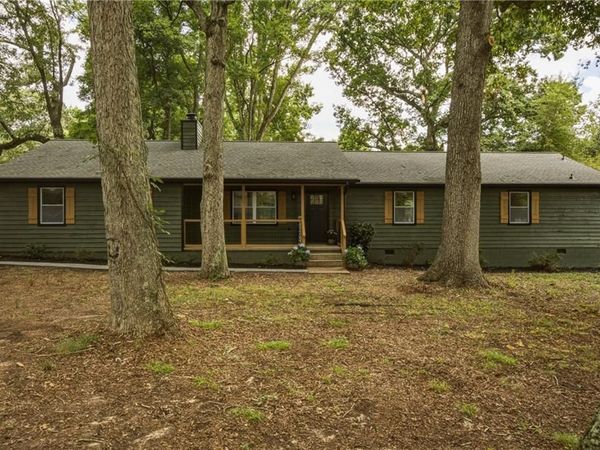 1120 Kinnett Road , Covington, GA 30016