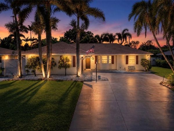 175 9th Court, Vero Beach, FL 32962