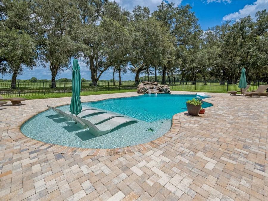 Property Image 60