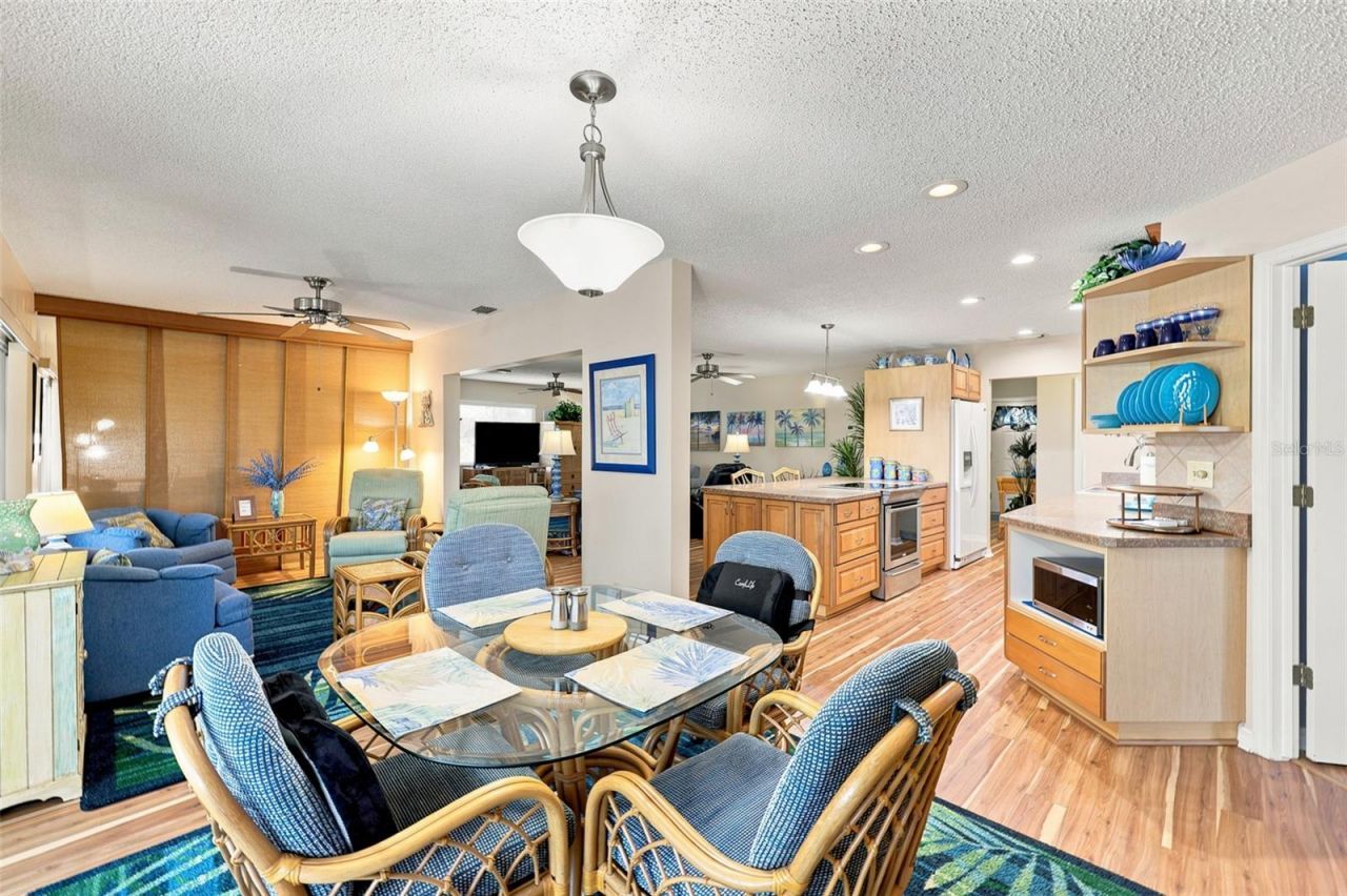 1002 El Rancho Drive , Sun City Center, FL 33573 Photo