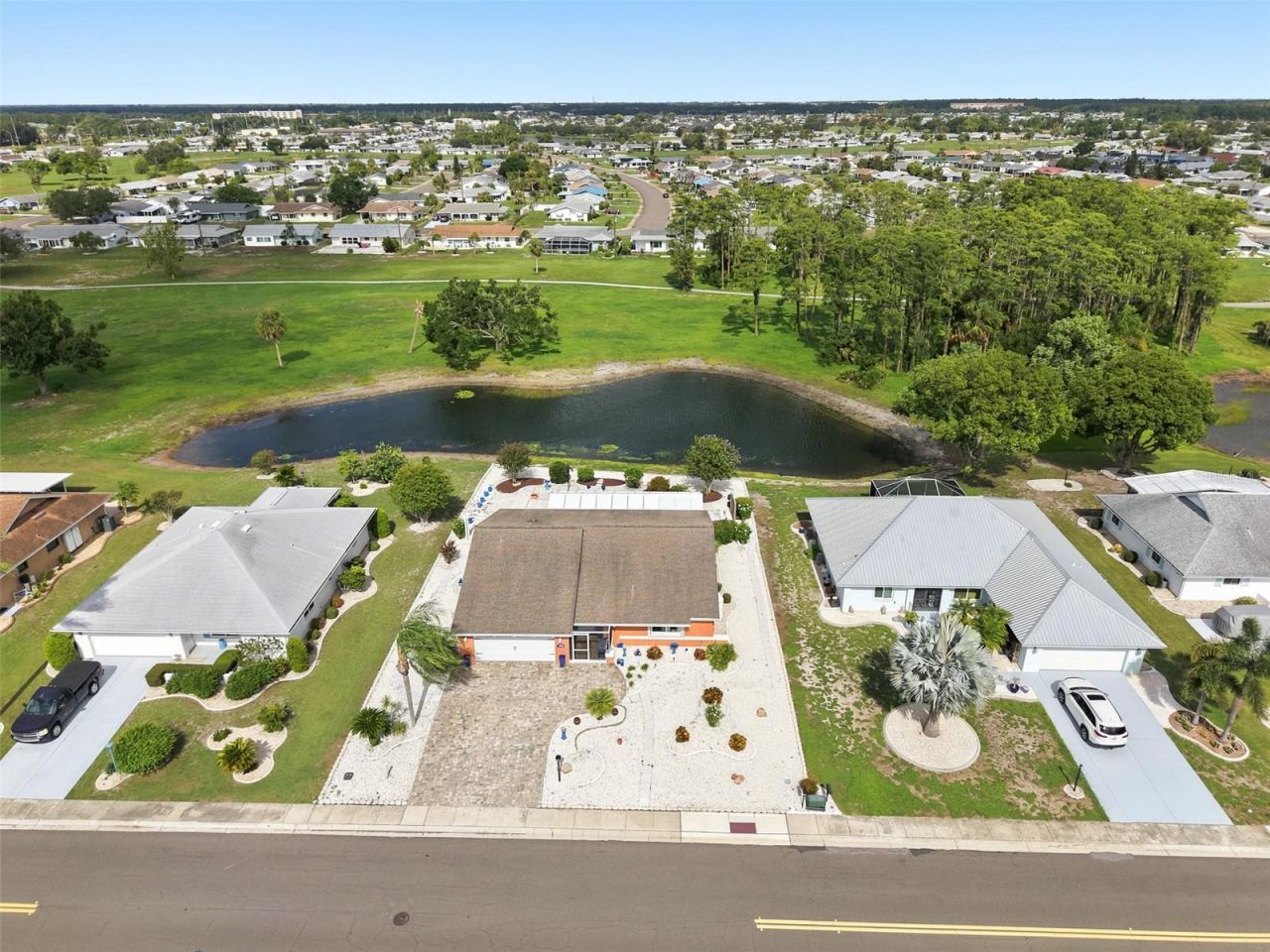1002 El Rancho Drive , Sun City Center, FL 33573 Photo