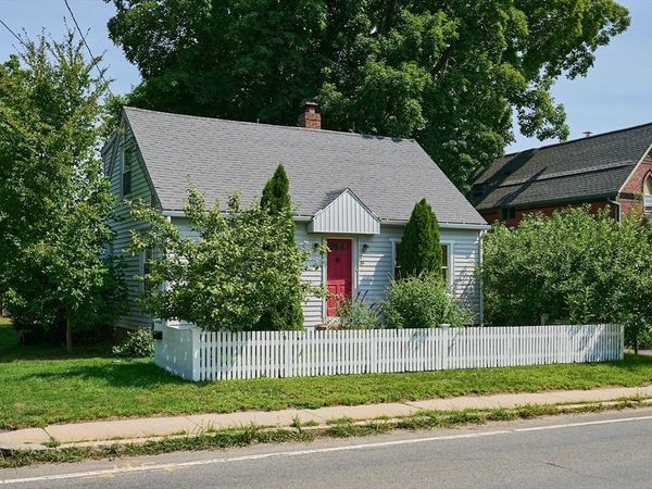 19 Finn Street, Northampton, MA 01060