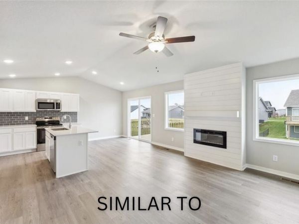 230 Canyon Drive , Norwalk, IA 50211