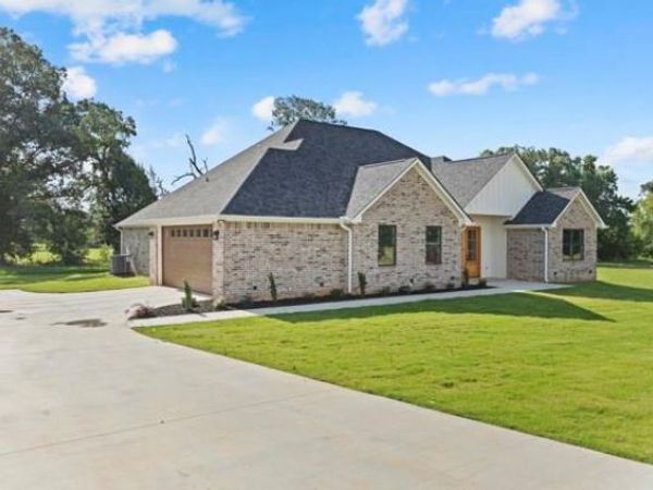 13830 Cedar Hill Lane , Tyler, TX 75771