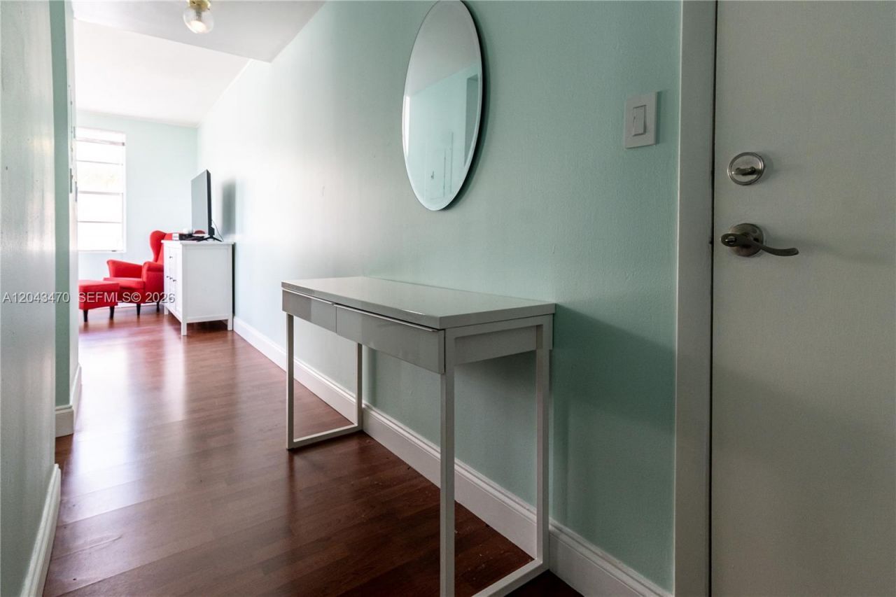 1460 Ocean Dr , Unit 309, Miami Beach, FL 33139 Photo