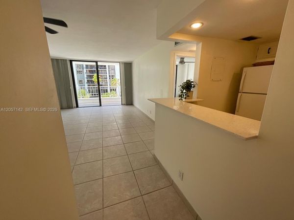 200 SE 15th Rd , Unit 7H, Miami, FL 33129