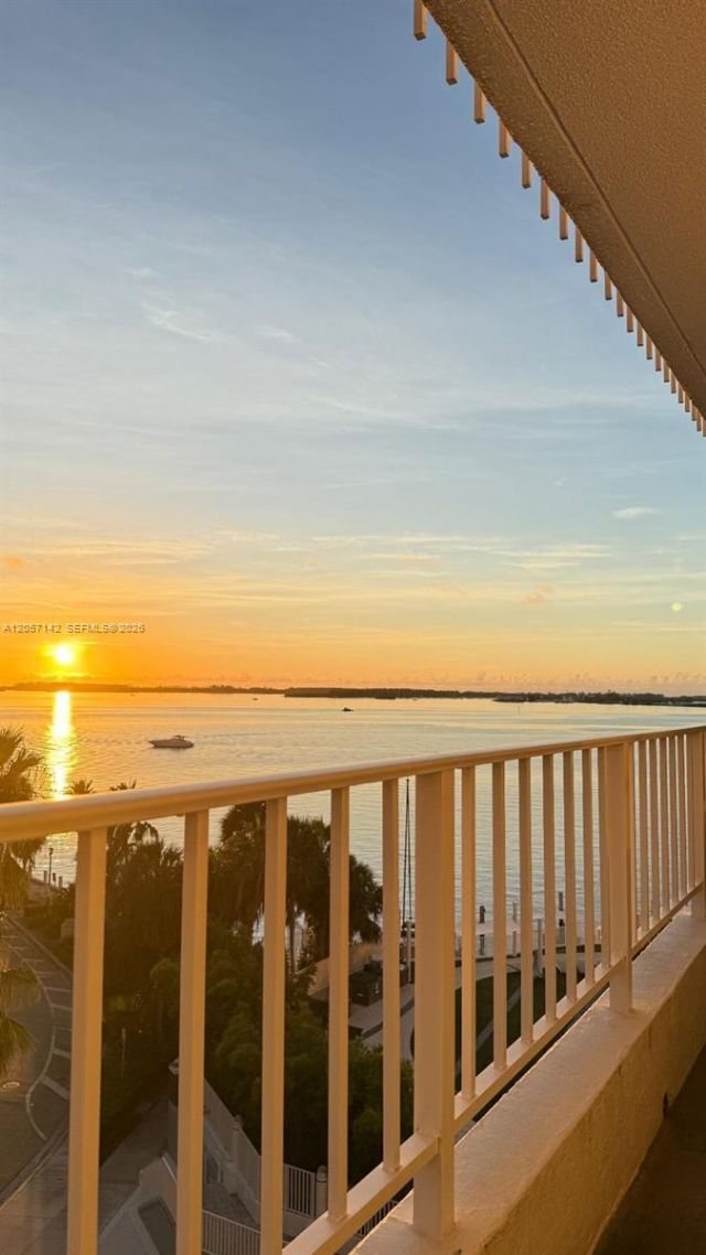 200 SE 15th Rd , Unit 7H, Miami, FL 33129 Photo