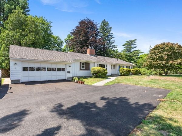 355 Pearse Rd, Swansea, MA 02777