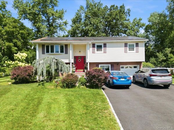 785 Sequoia Drive , Valley Cottage, NY 10989