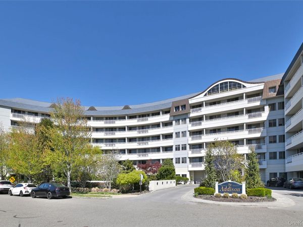 100 Harbor View Drive SW, Unit 335, Port Washington, NY 11050