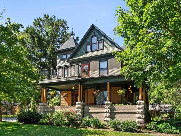908 MICHIGAN STREET, Sturgeon Bay, WI 54235