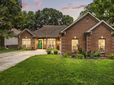 2228 Dunhill Lane, Lexington, KY 40509