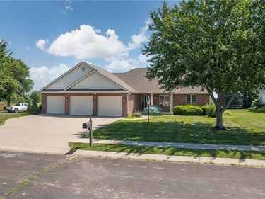 501 Natalee Lane, Gower, MO 64454