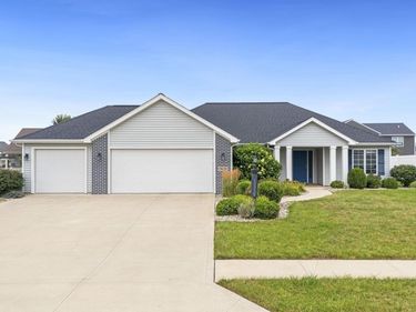 9628 Abbington Trail, Fort Wayne, IN 46818
