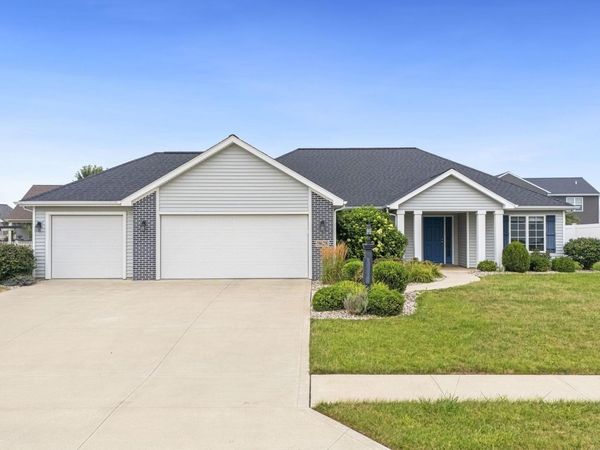 9628 Abbington Trail, Fort Wayne, IN 46818