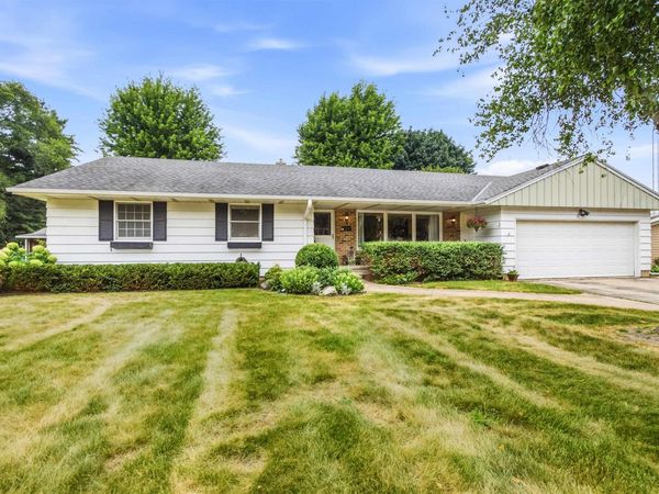238 Woodland Court, Lake Mills, WI 53551