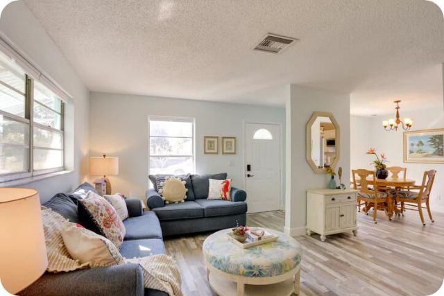 8615 SE Lyons Road, Hobe Sound, FL 33455 Photo