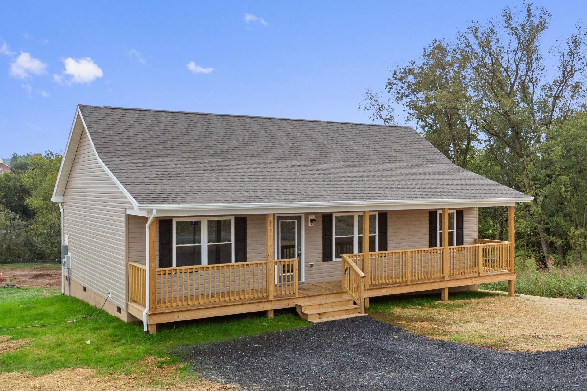 235 Holly Hill St, Broadway, VA 22815 Main Photo