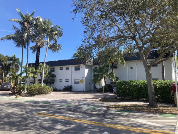 1470 N Dixie Highway, Unit 16, Fort Lauderdale, FL 33304