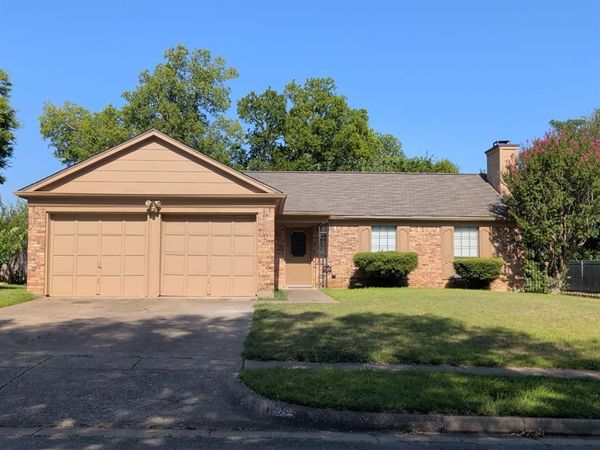 1703 Chittam Drive , Euless, TX 76039