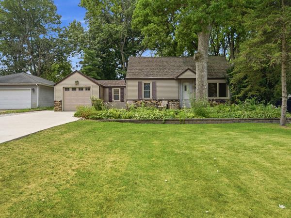 102 KAY Court, East Peoria, IL 61611