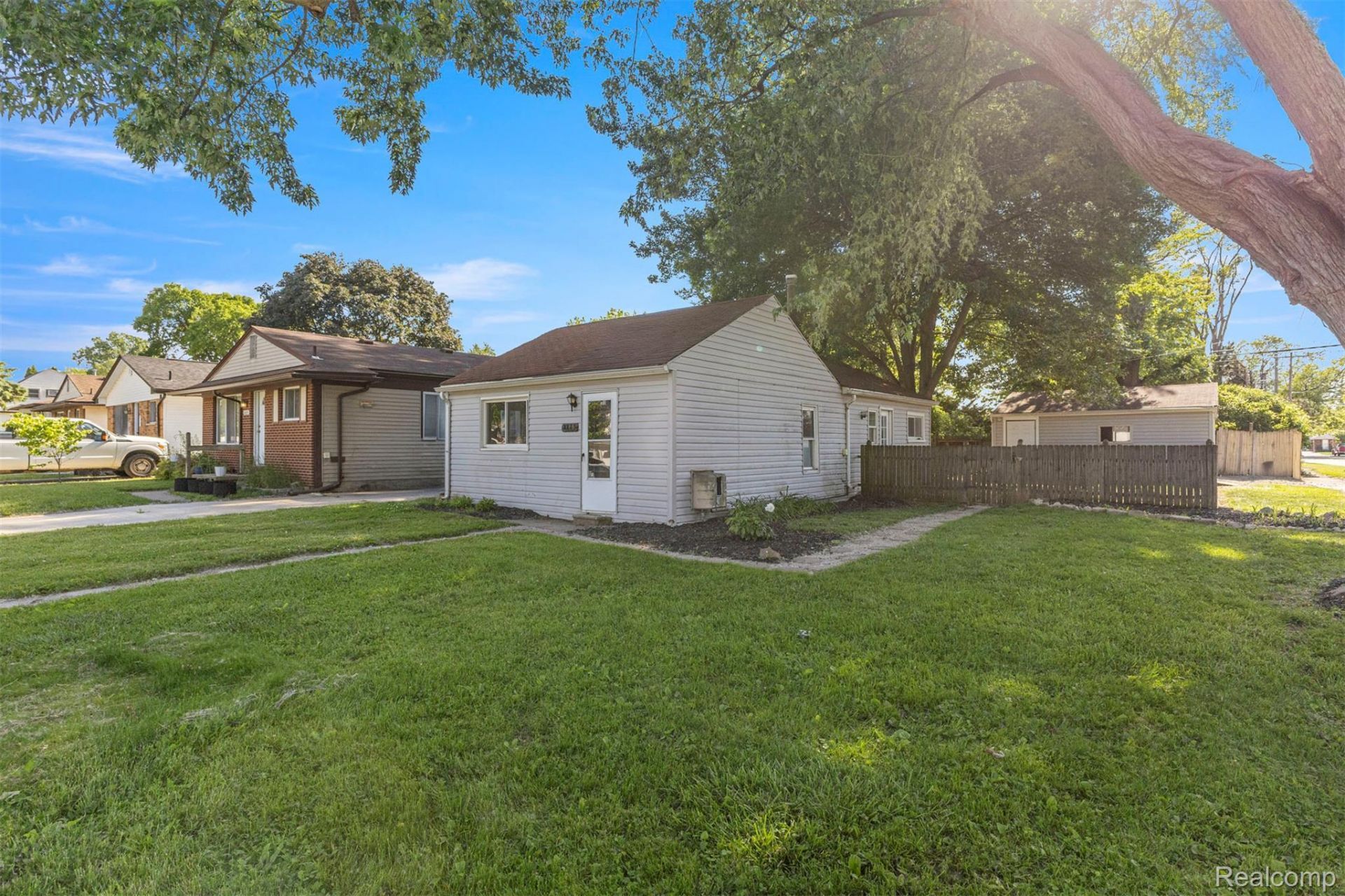 8279 Hugh Street, Westland, Mi 48185 Main Photo