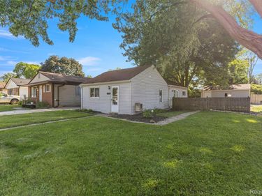 8279 Hugh Street, Westland, Mi 48185